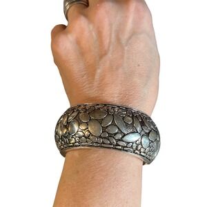 VTG Silver Tone Pebble Textured Hinged Cuff Bracelet Statement Wide Bangle